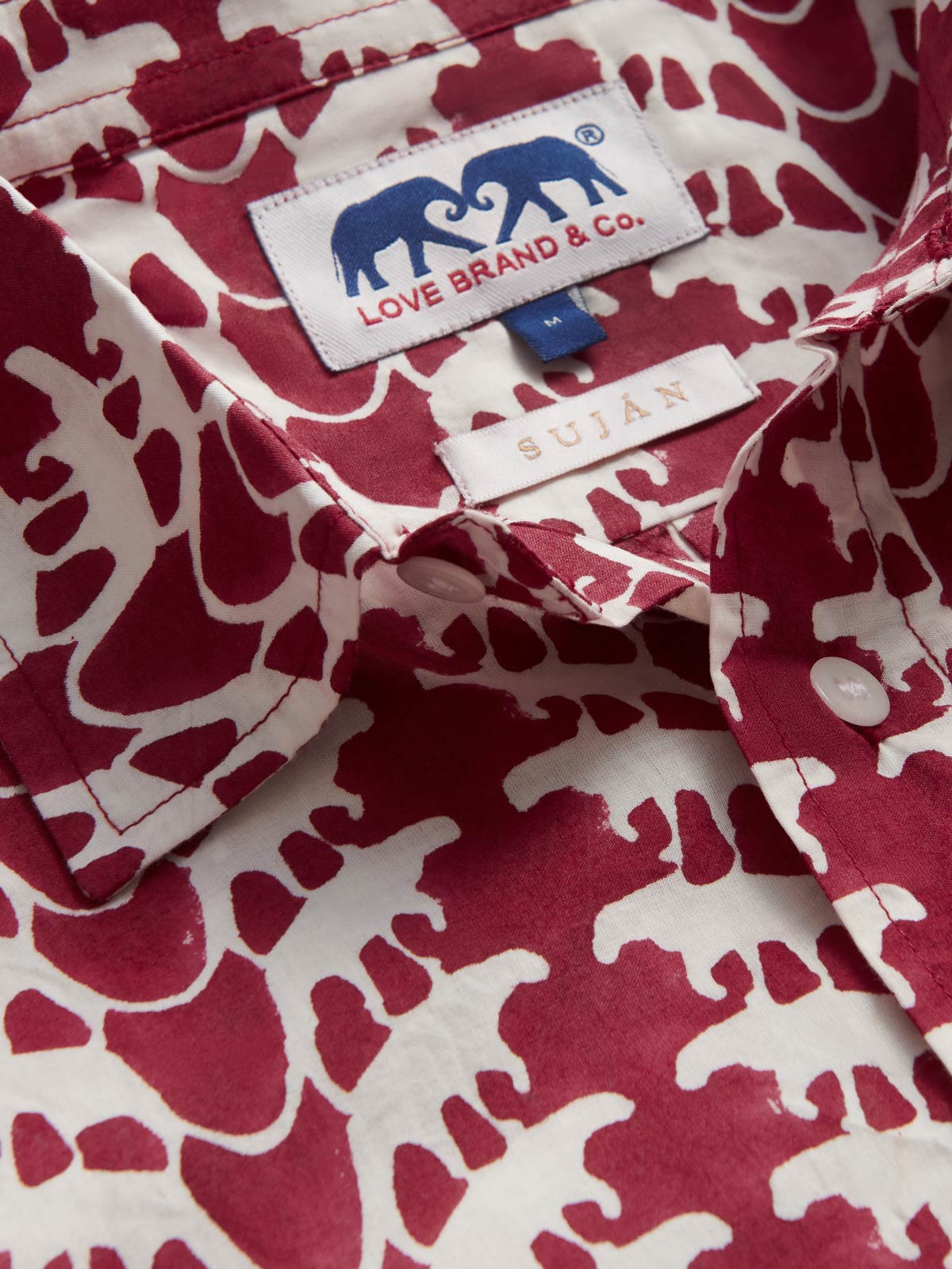 Collar view of Men's Lurking Leopards Abaco Cotton Shirt.