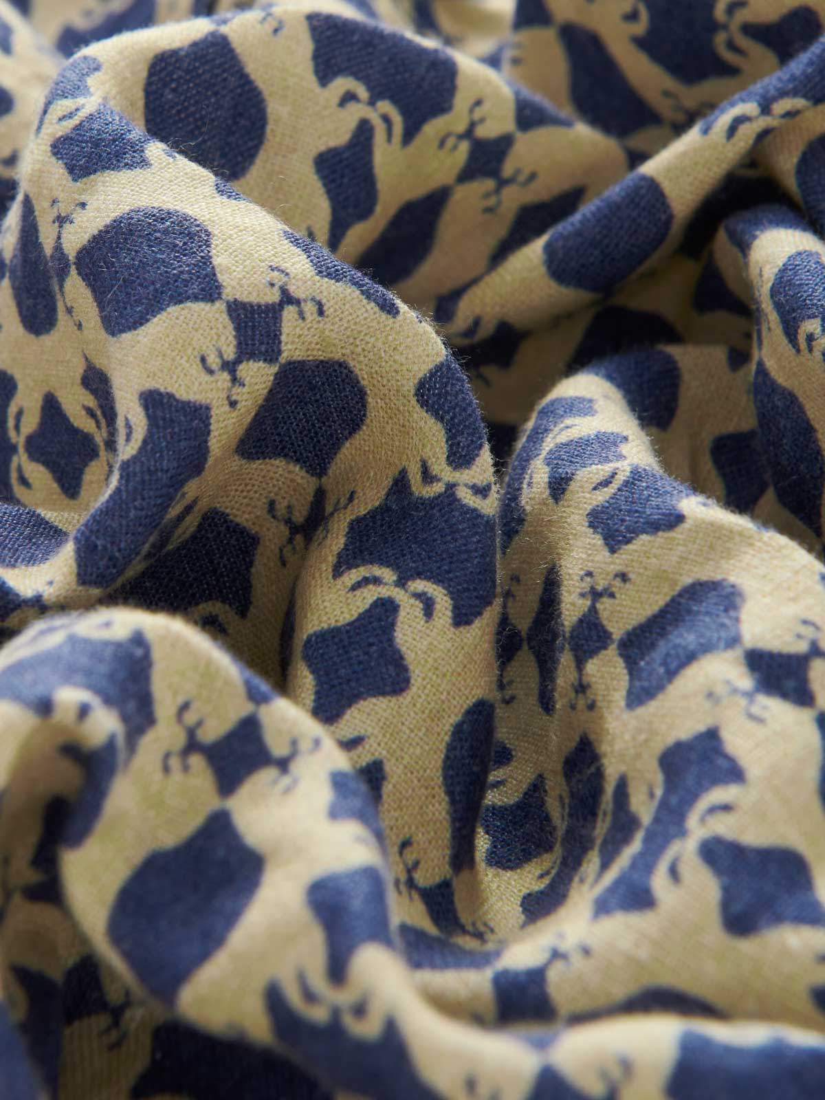 Men's Eye of the Tiger Eleuthera Linen Trousers details showing navy blue and beige design.