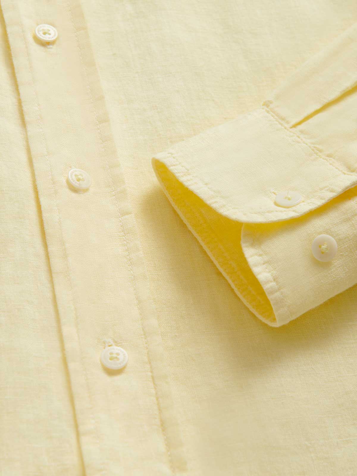 Close-up of the cuff on Men's Limoncello Abaco Linen Shirt by love brand.