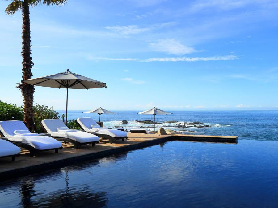 esperanza poolside view