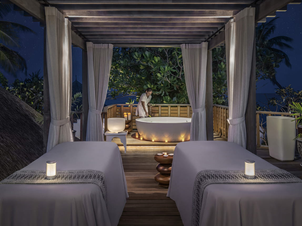 the spa at four seasons maldives