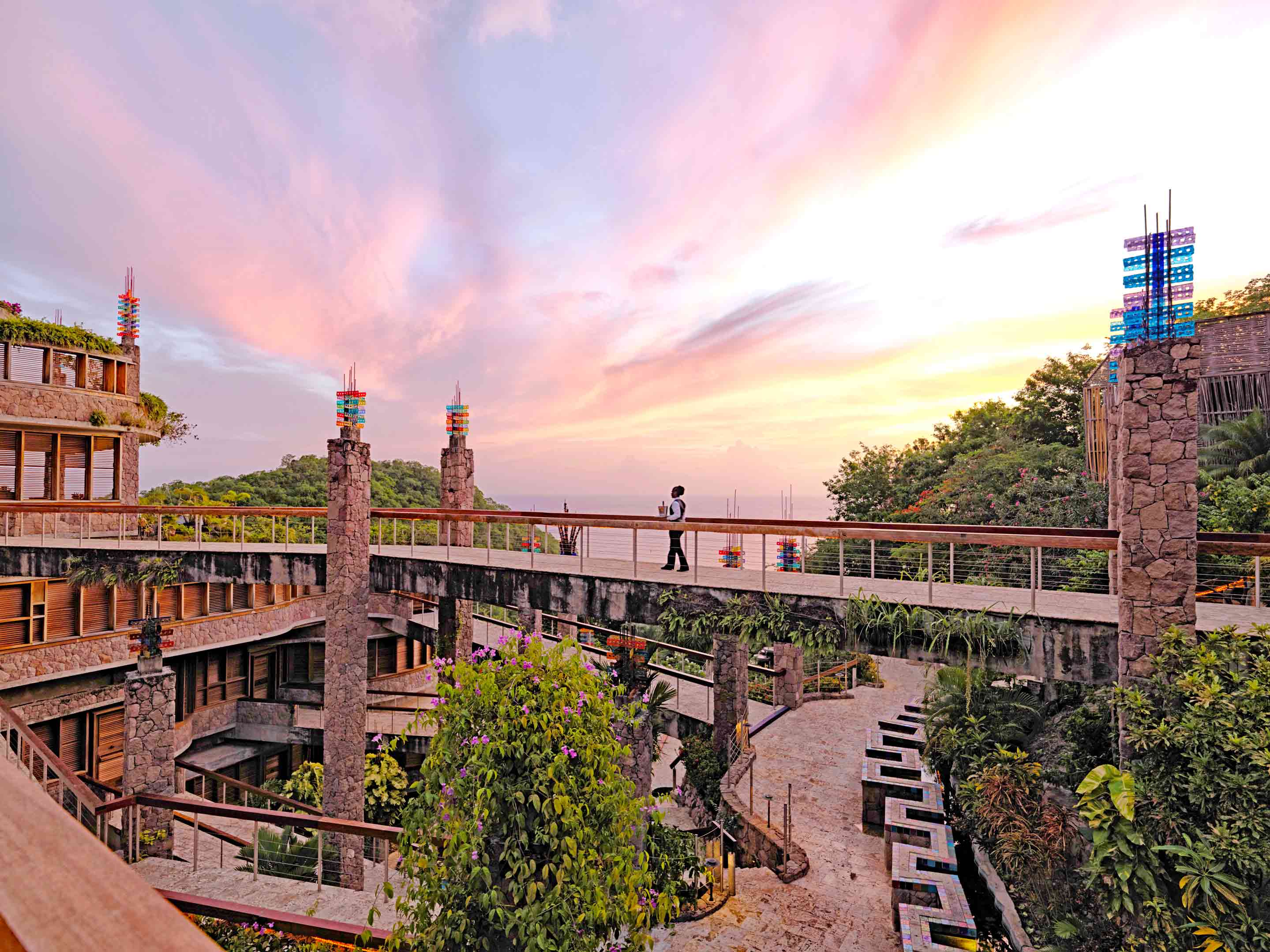 Jade Mountain Resort Exterior