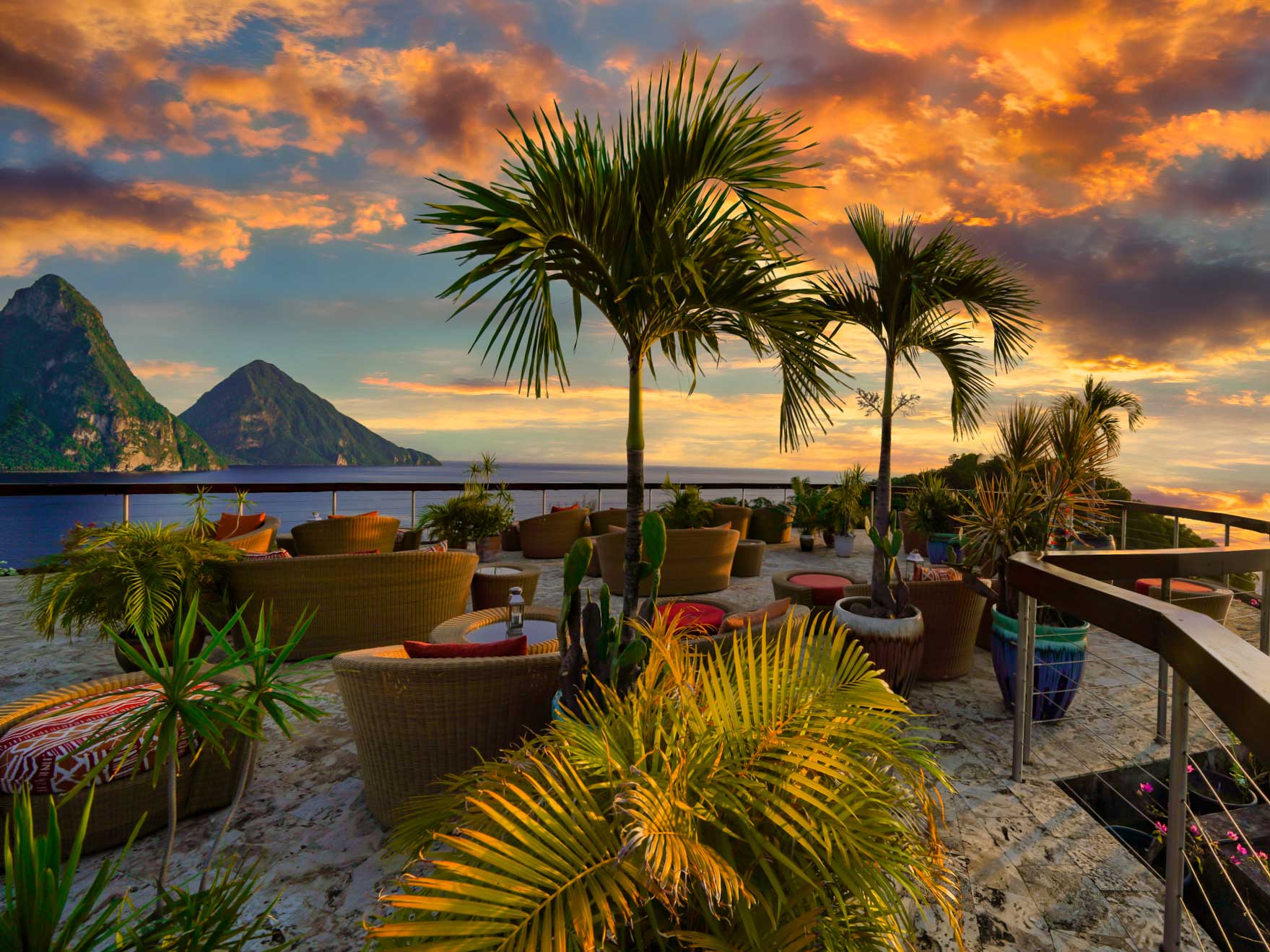 Jade Mountain Rooftop Terrace