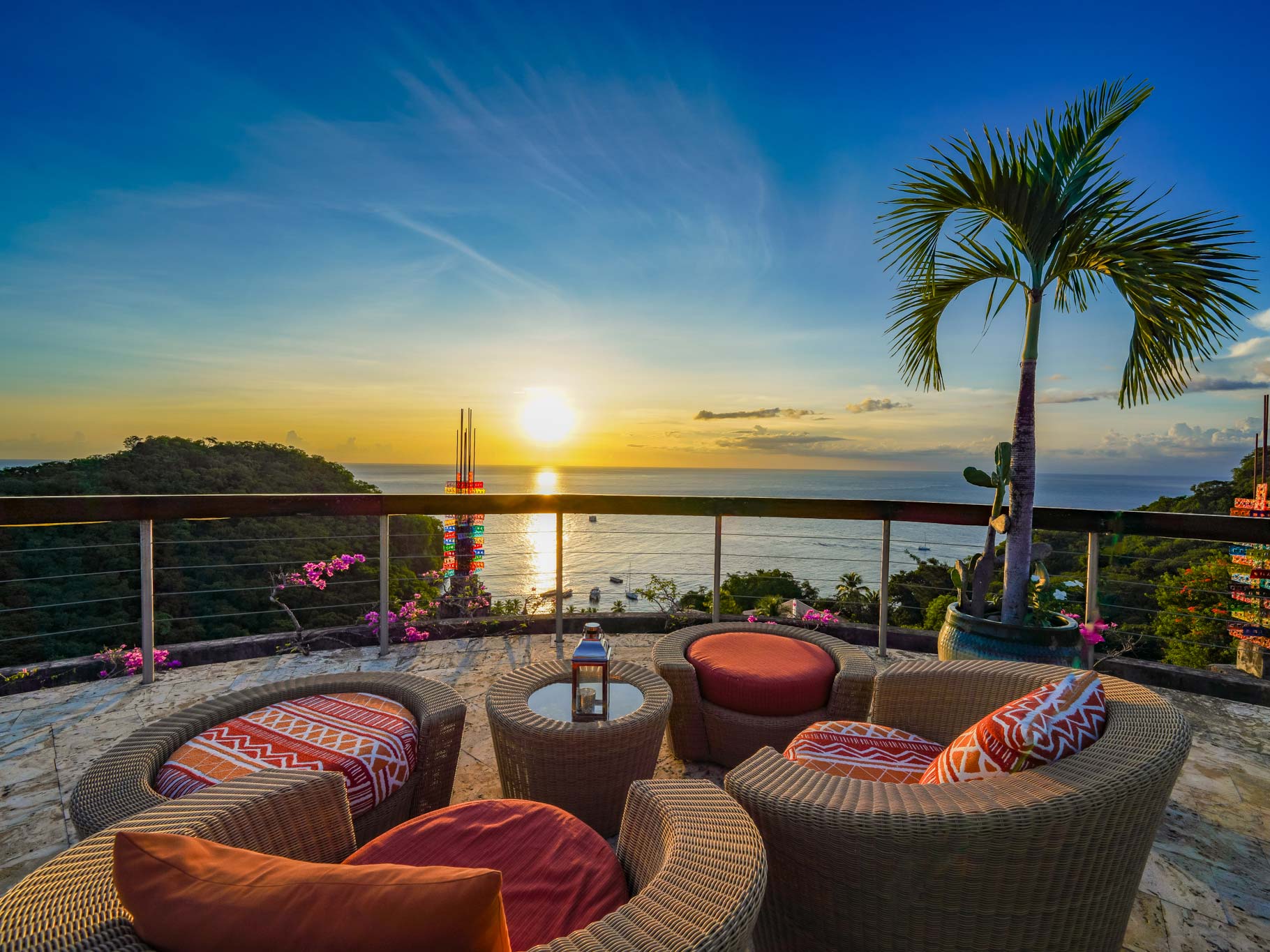 Jade Mountain resort balcony