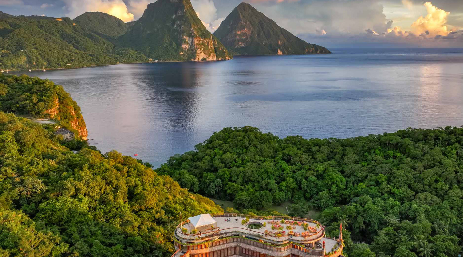 Scenic view of the tropical resort jade mountain with lush greenery and a mountainous landscape.