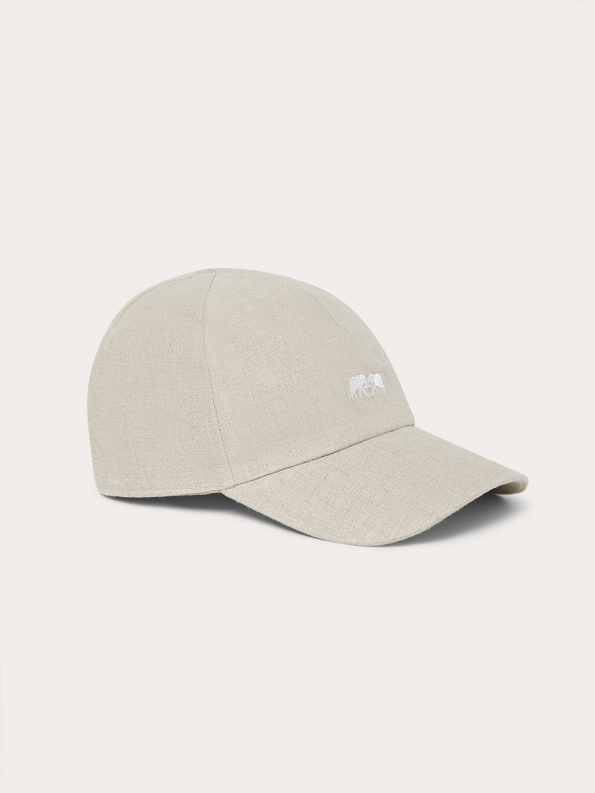 Lightweight linen baseball cap with embroidered logo for a stylish and comfortable outdoor look.