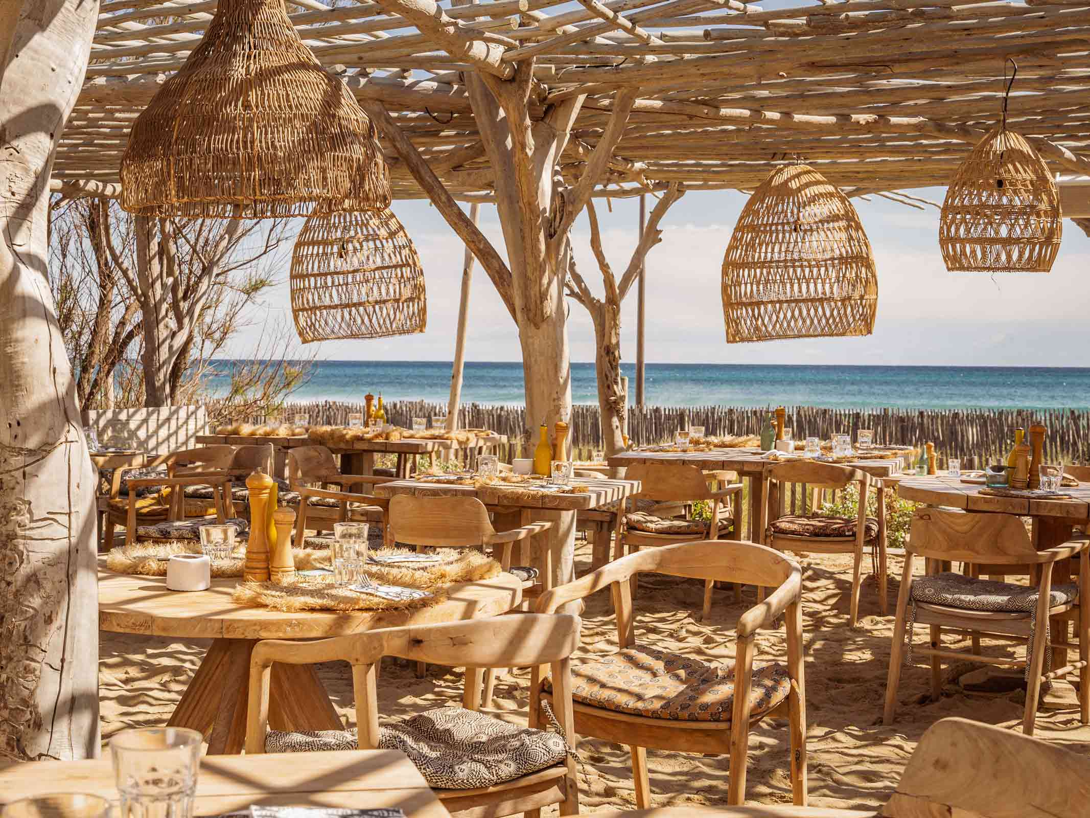 cabane bambou beach restaurant interior