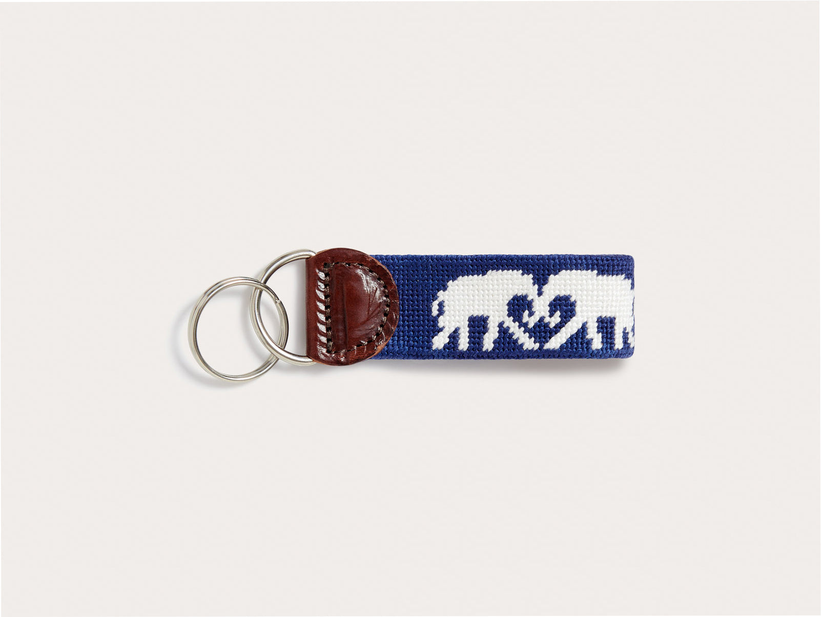 Keychain with elephant design on a blue background for Mother's Day